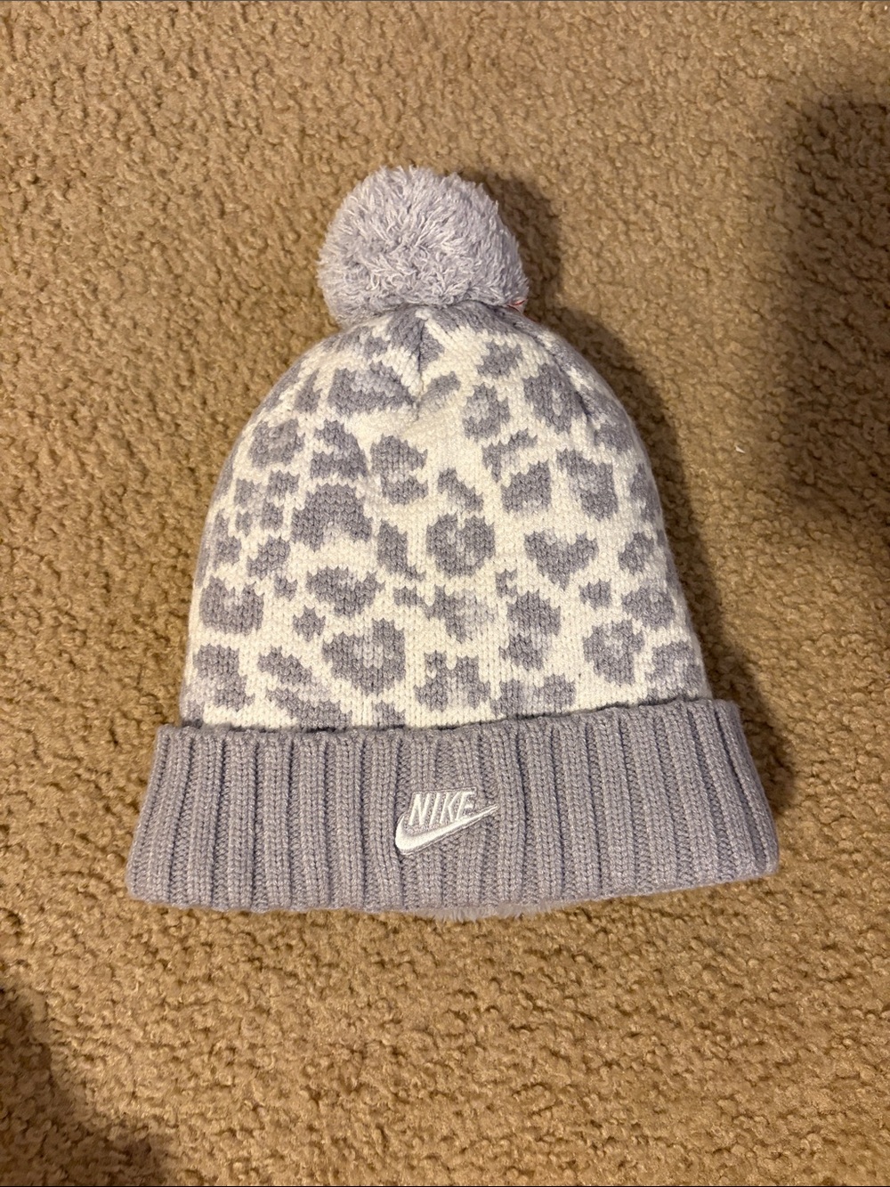 Nike Women’s Light Gray & White Leopard Pom Beanie